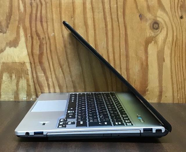 ★富士通 Lifebook S904H/i5/WQHD/DVDSドライブ