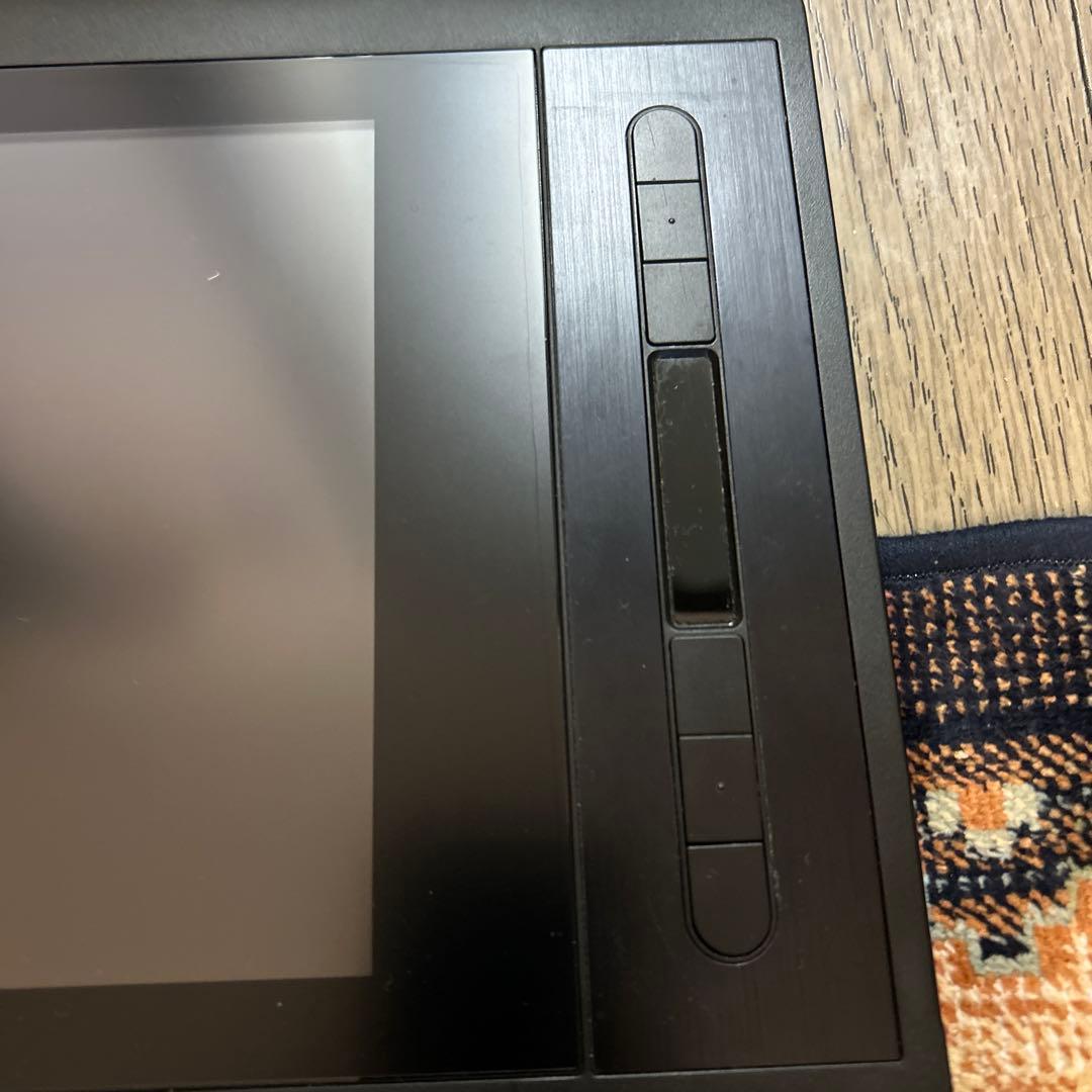 XP-PEN Artist 12 通電確認済み