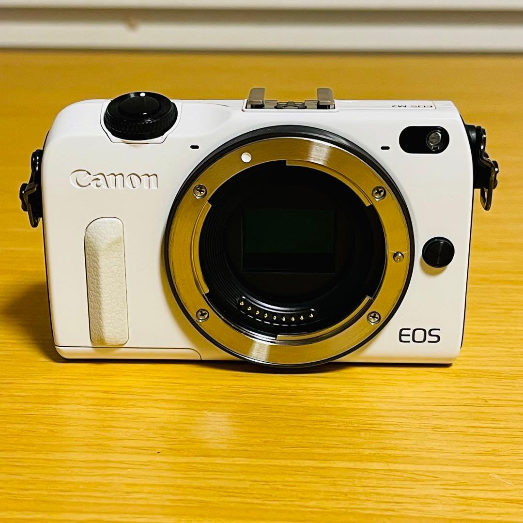 【美品】Canon EOS M2 ホワイト ミラーレス 一眼レフ デジタルカメラ
