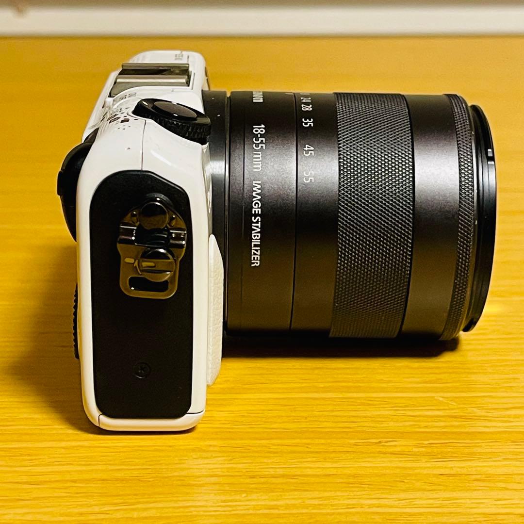 【美品】Canon EOS M2 ホワイト ミラーレス 一眼レフ デジタルカメラ