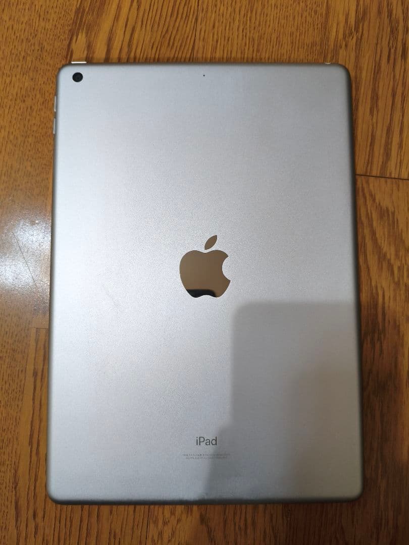 美品　Apple　iPad　9世代　64GB　WiFiモデル　ケース付き