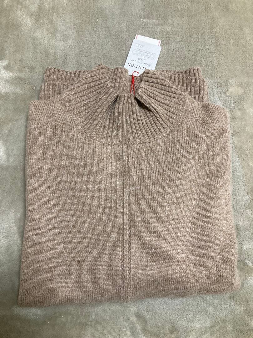 【新品タグ】ドレステリア　ウールカシミヤ　ハイネックニット　ブラウン　38 M
