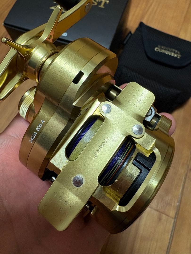 リール 21CALCUTTA CONQUEST 200