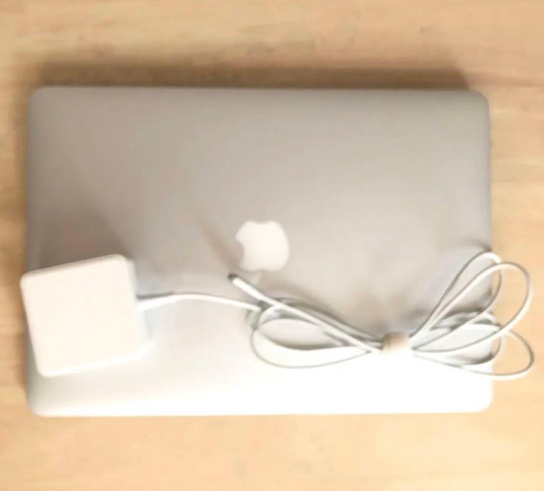 MacBook Air (13-inch, Early 2014) 充電機に傷有