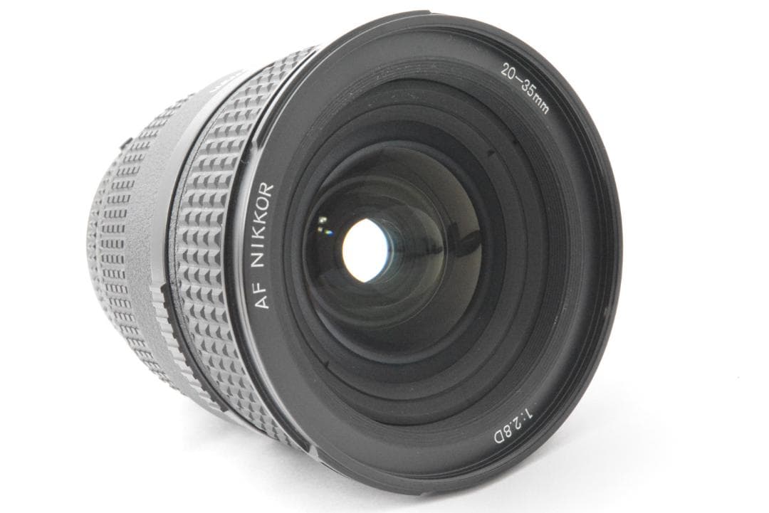 ニコン　Nikon AF NIKKOR 20-35mm F2.8D