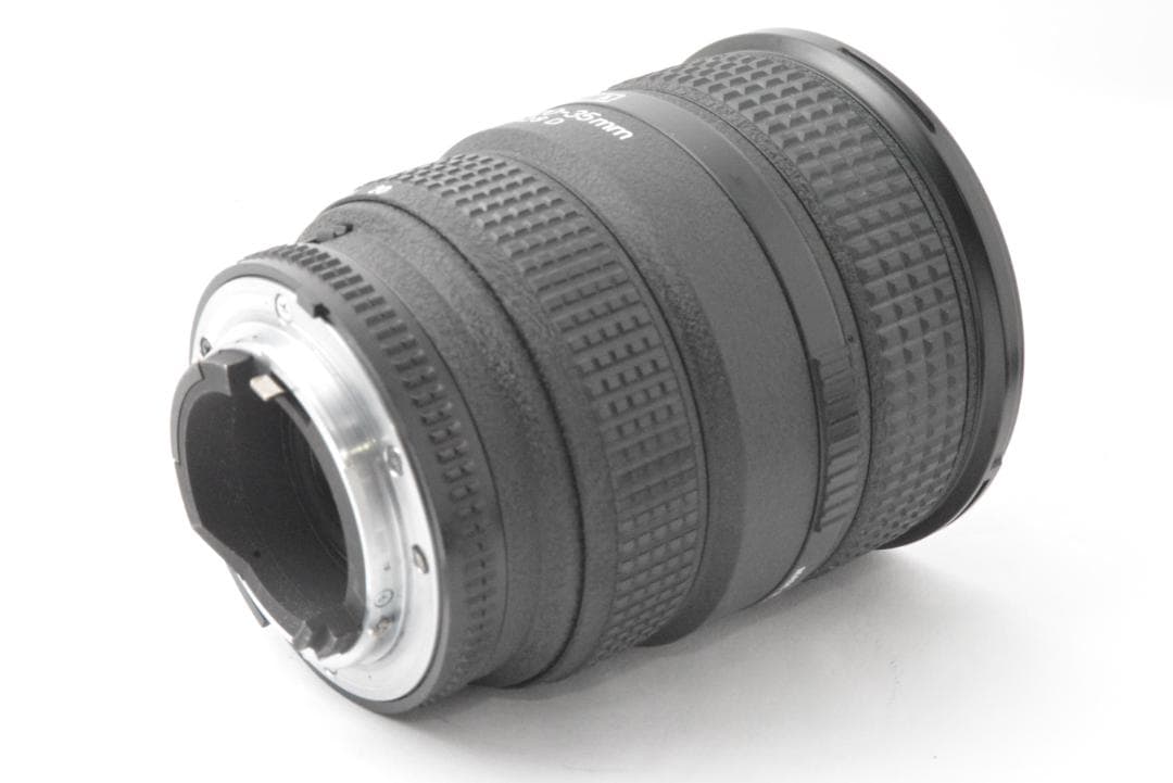 ニコン　Nikon AF NIKKOR 20-35mm F2.8D