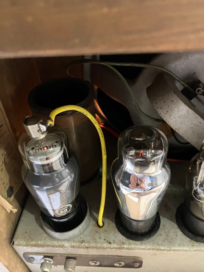 真空管ラジオ　4球ST管　完動品　　　　　　　　　　　　不良部品古い部品交換済み