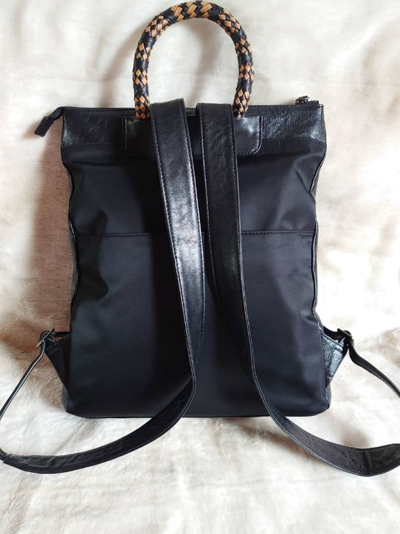 イアパピヨネ ミックス編みリュックサック 本革 リュック A4対応