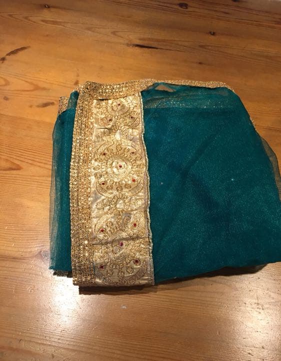 【期間限定大幅値下げ】インドの民族衣装レヘンガ サリー【夏SALE】