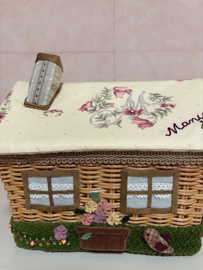 マニー　コラージュ　小物入れ