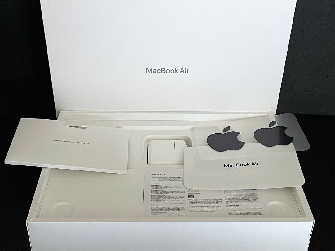 【動作良好】MacBook Air （M2, 2022）13.6㌅ 箱付