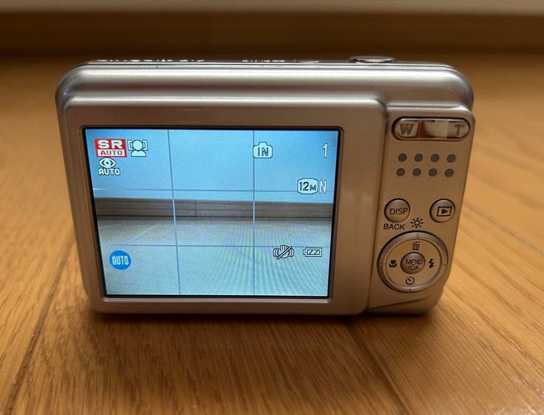 FUJIFILM FINEPIX AV100 デジカメ