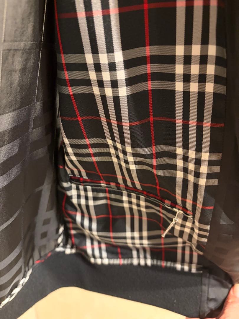 ナイロンジャケット ブラック チェック柄