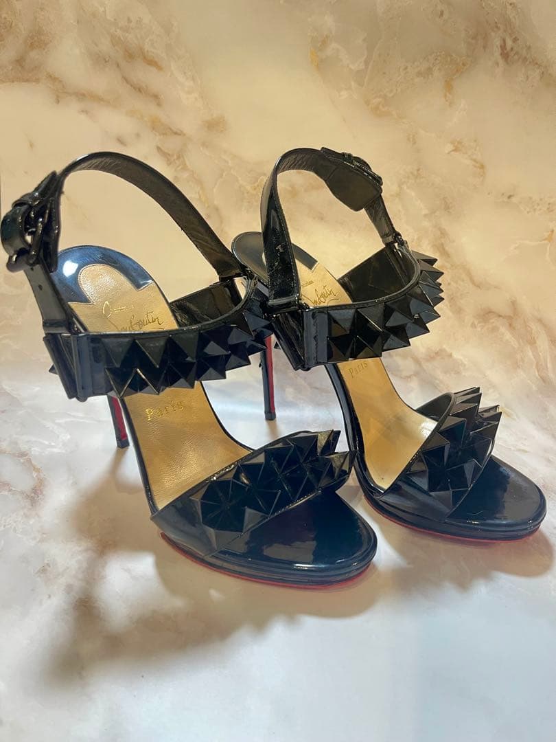 ◼︎ルブタン　37