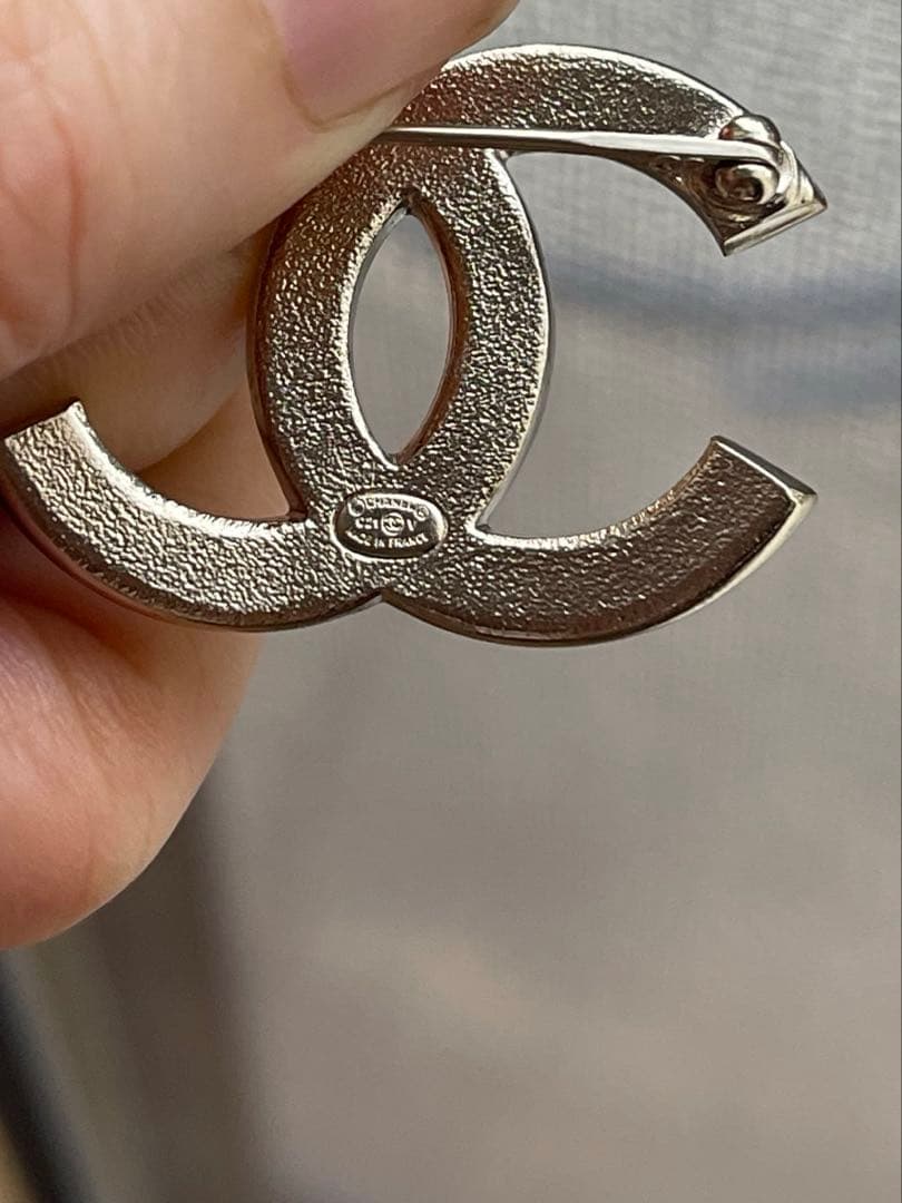 CHANEL ブローチ　ミニポーチ付き