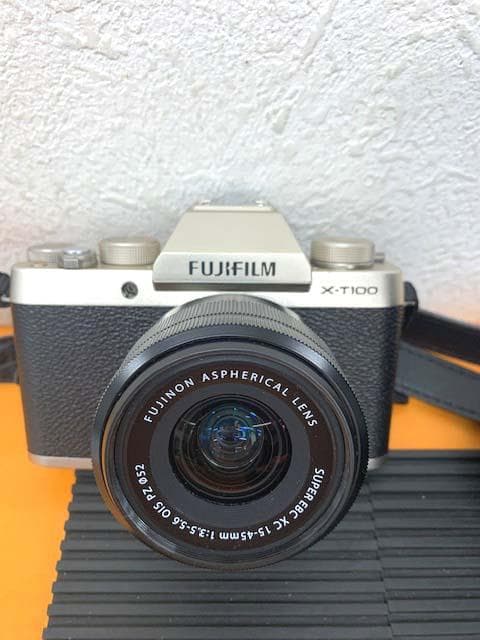 FUJIFILM X-T100 ダブルズームレンズキット充電器付き 美品 完動品