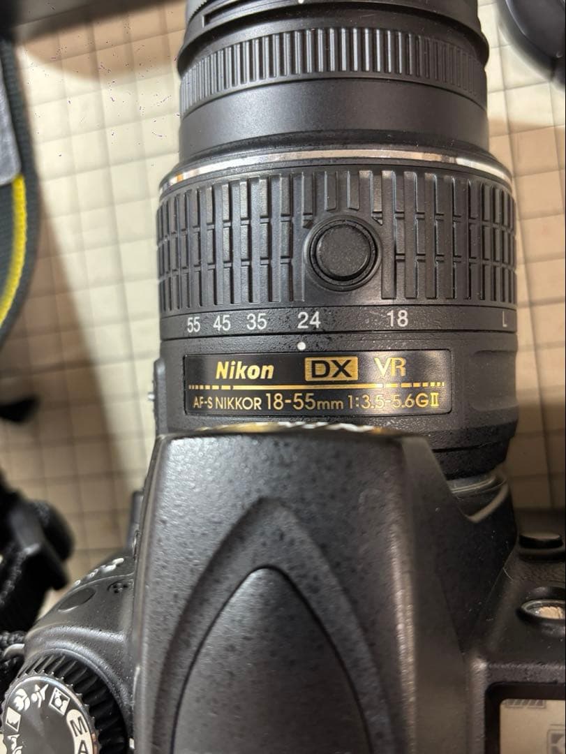 Nikon D90デジタル一眼レフカメラ ズームレンズ付き18-55mm