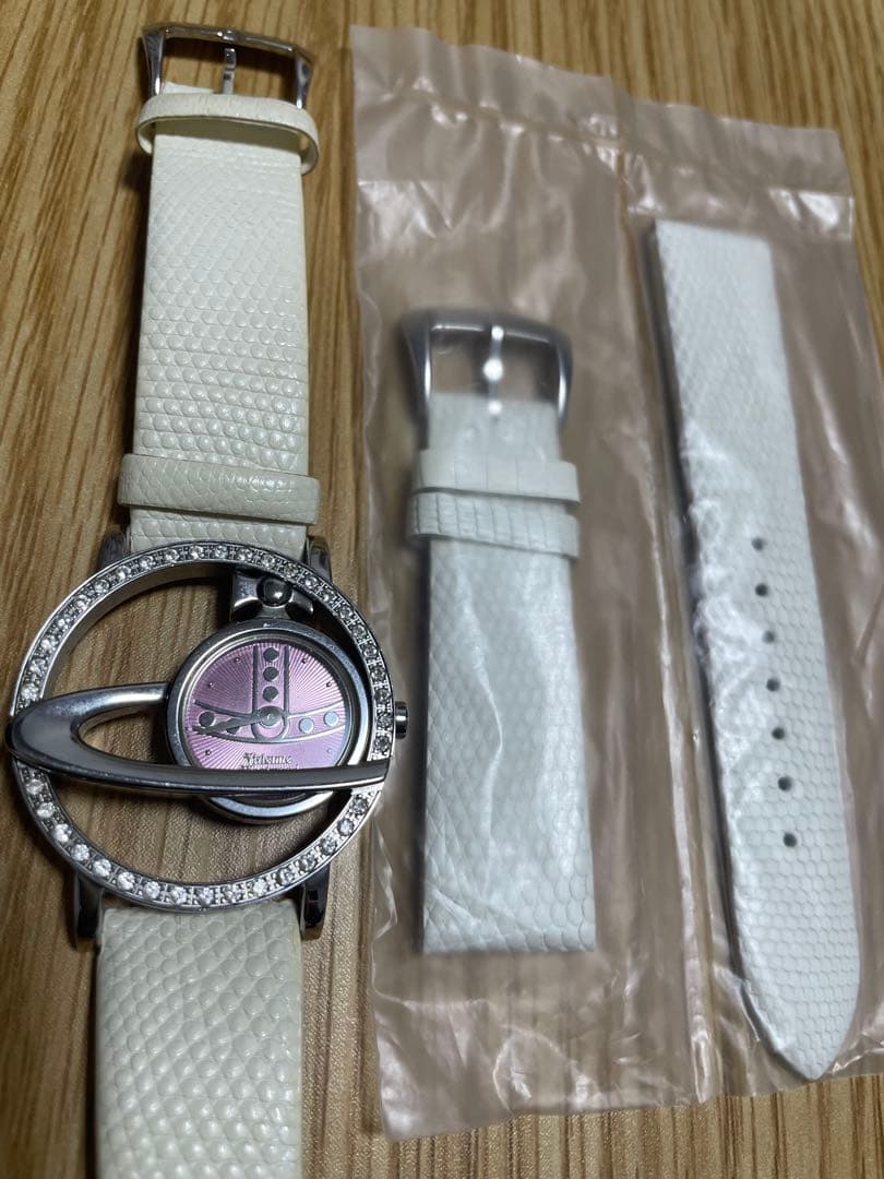 ヴィヴィアンウエストウッド　レディース時計