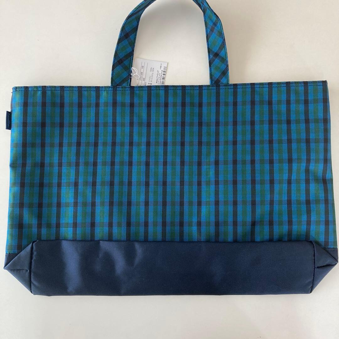 チェック柄　トートバッグ 青系　ファミリア