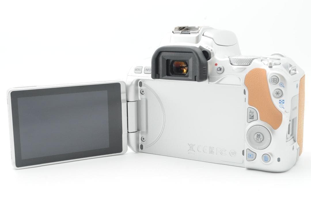 ☆新品級⑨☆秋SALE☆ Canon EOS Kiss x9 ダブルレンズ