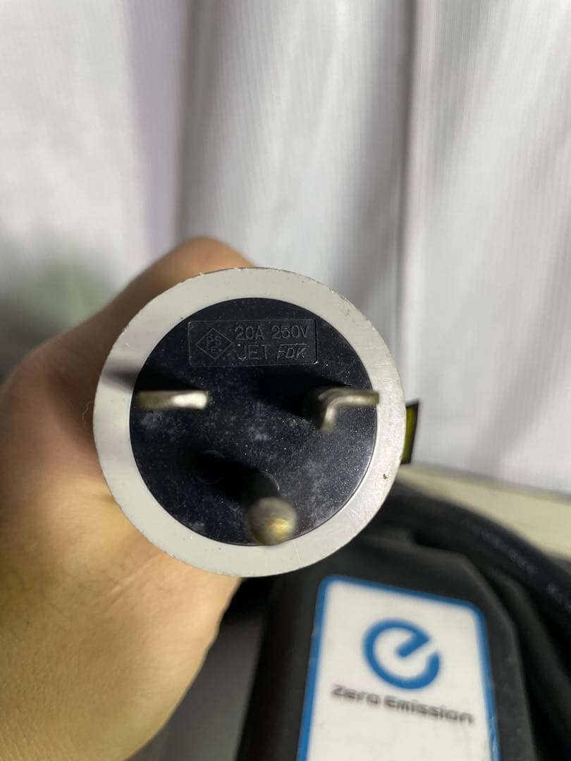 日産　リーフ　充電ケーブル　3NK0A