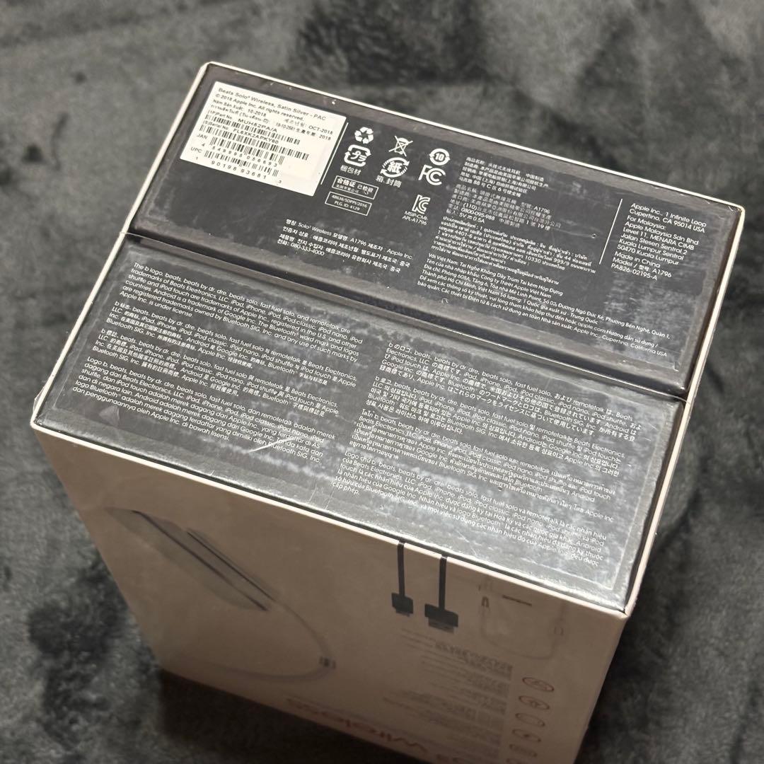 新品 beats solo 3 wireless ヘッドホン サテンシルバー