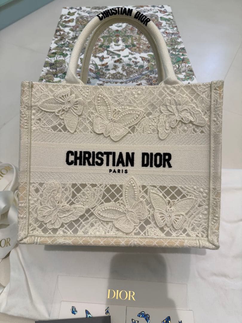 けろちゃん様クリスチャンディオールブックトート　スモール　バタフライ