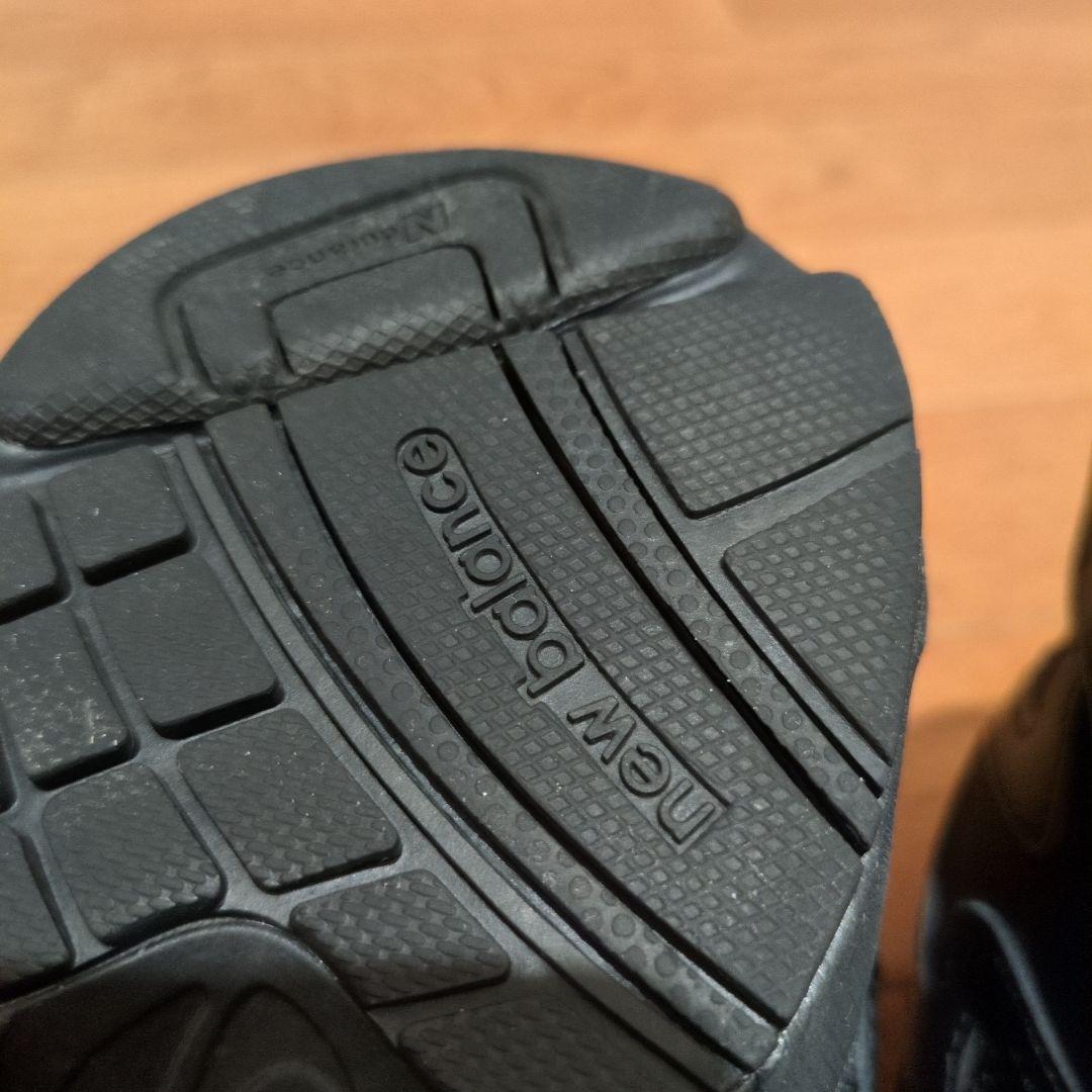 ニューバランス ML725 オールブラック　26.0センチ