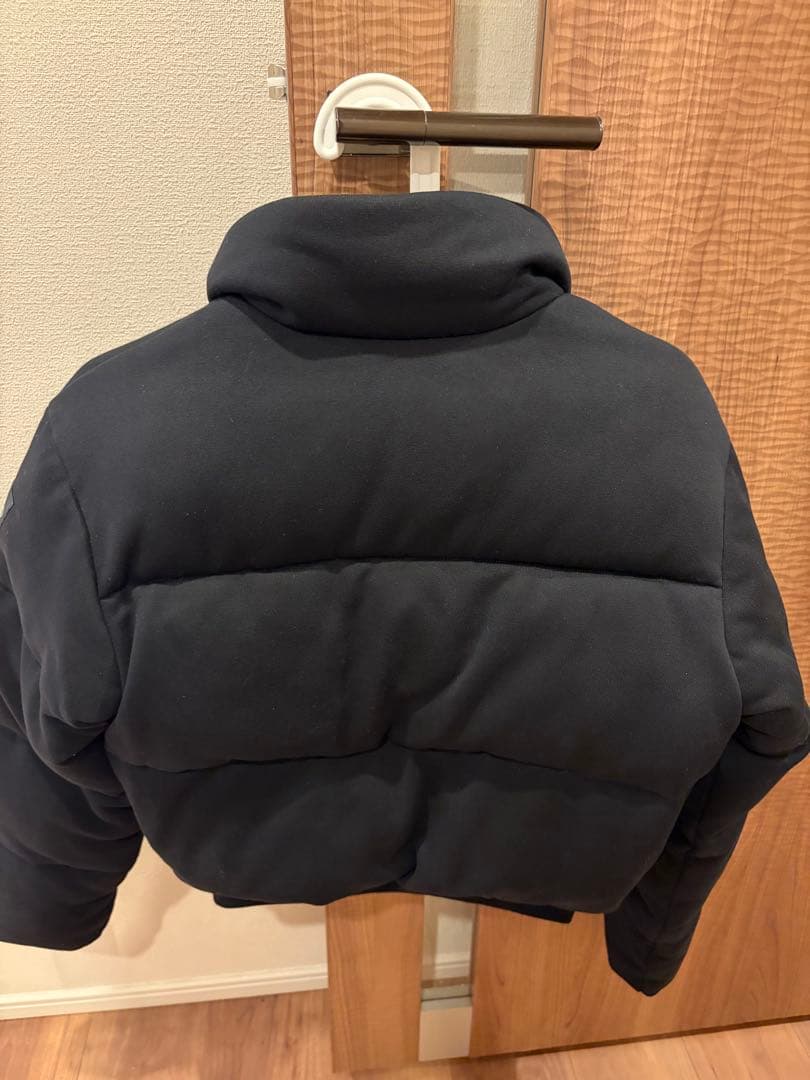 alo ブラック ダウンジャケットショート丈xxs（スウェットシャツ パファー）