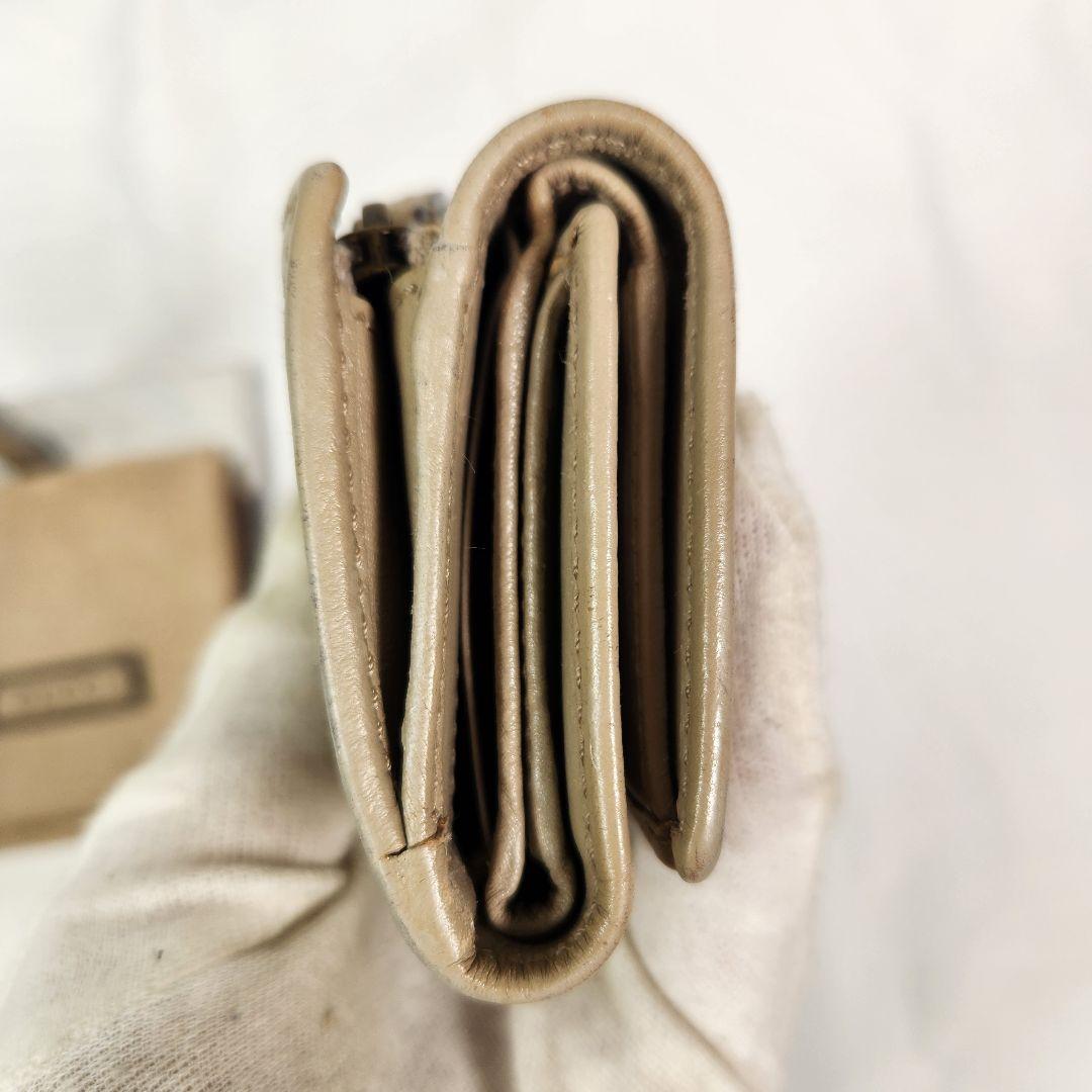 現行モデル　GUCCI マーモント バンブー 三つ折り財布 グレージュ 金具