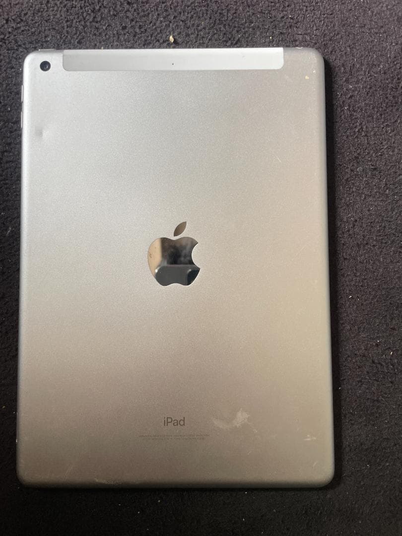 Apple iPad 10.2インチ スペースグレー