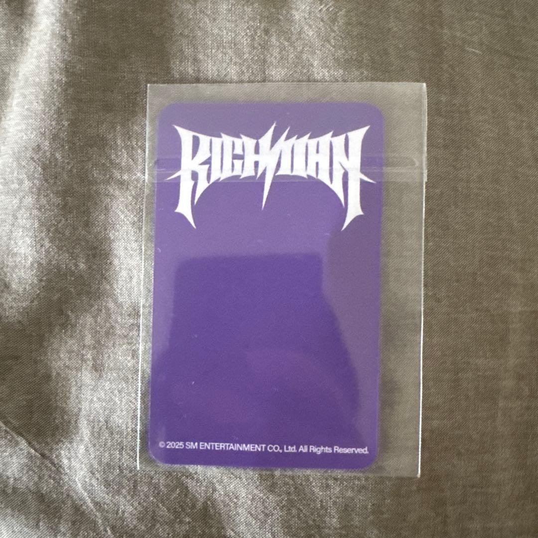 aespa ジゼル　rich man tシャツ　トレカ　ポップアップ