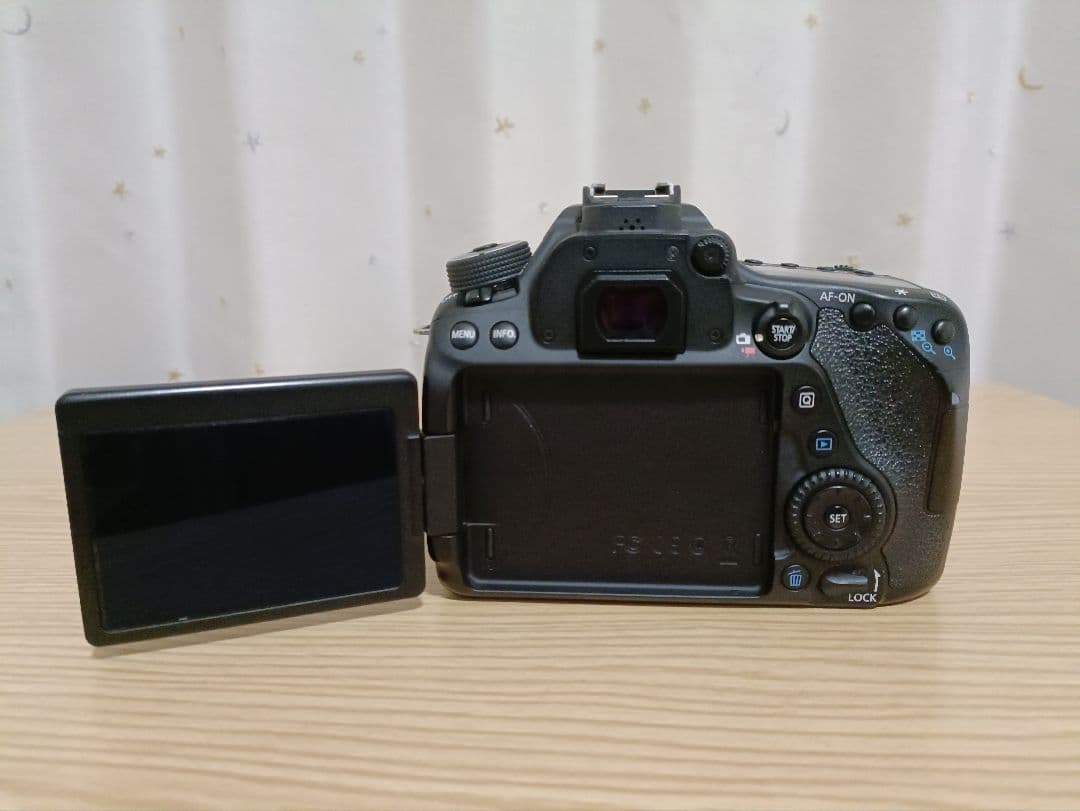 Canon EOS 80D 一眼レフカメラ 本体 バッテリー付き