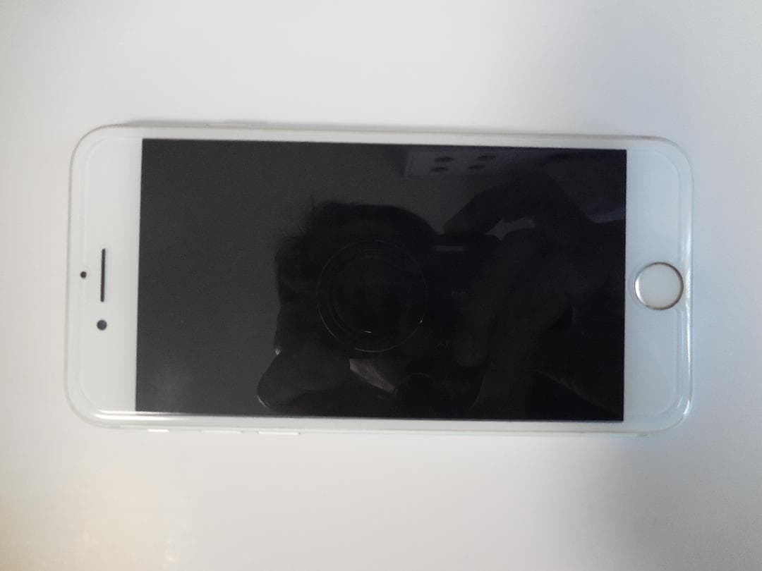 iPhone 8 64GB シルバー