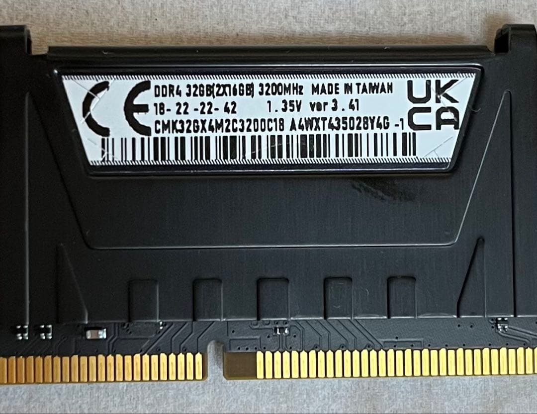 メモリー Corsair Vengeance LPX DDR4 48GB 3200MHz