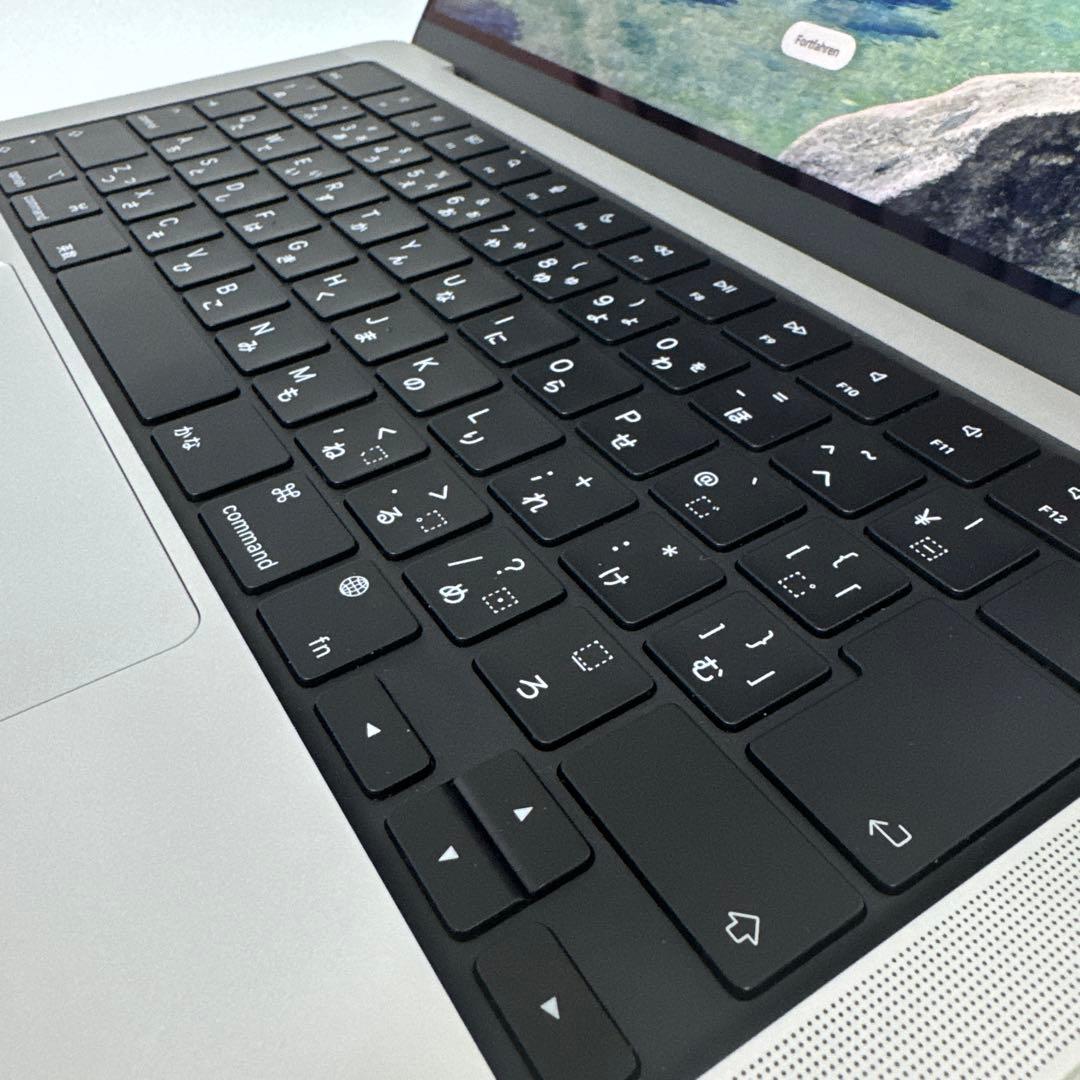 超美品 MacBookPro(M4) 16GB 512GB