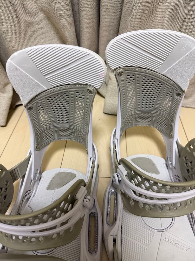 【廃盤品】BURTON MALAVITA EST ビンディング　Mサイズ