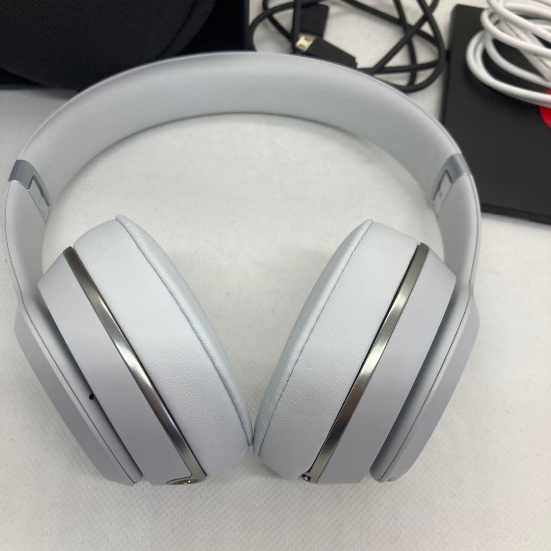 22)未使用beats solo3 wireless 特別版マットシルバー