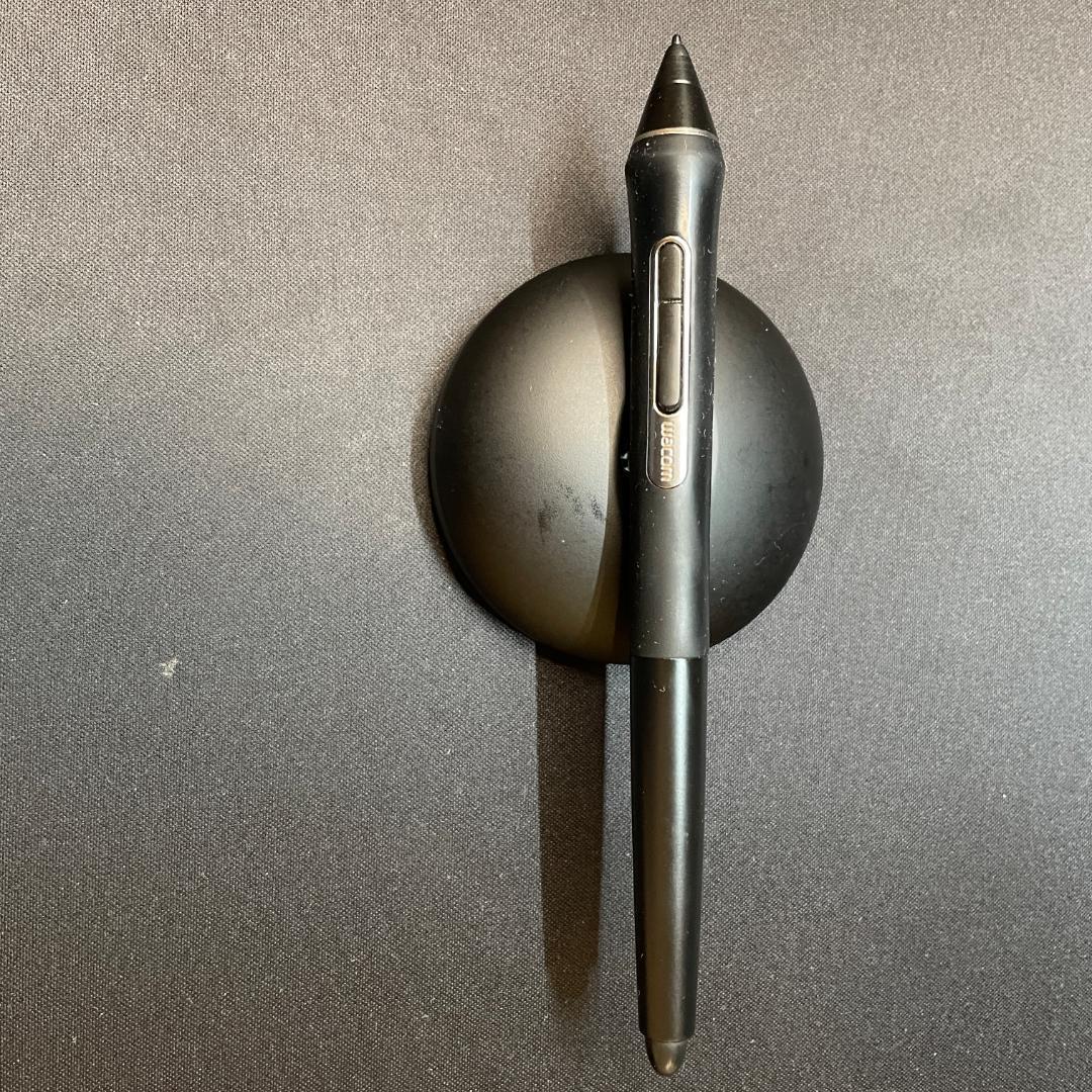 ワコム ペンタブレット Wacom Intuos Pro Sサイズ