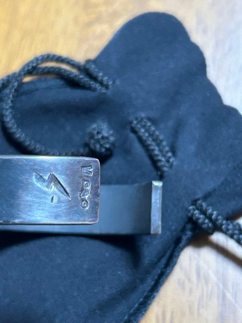 ストップライト　クロスバングル