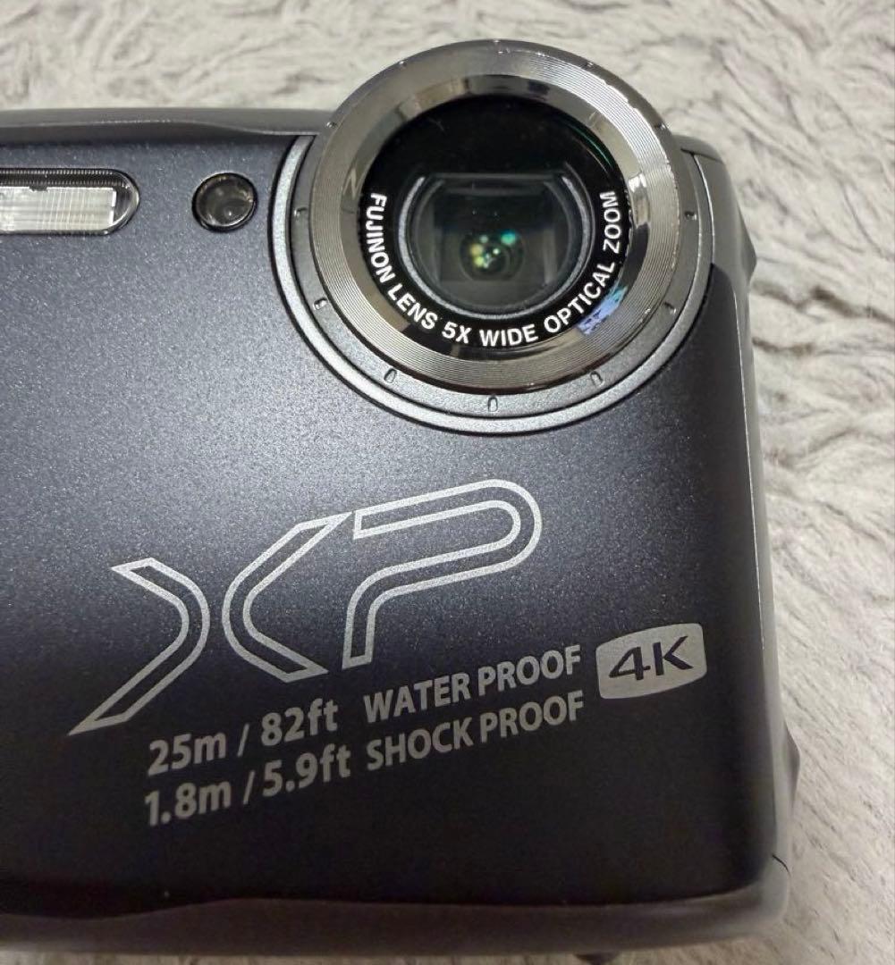 美品 FUJIFILM FinePix XP140 防水カメラ ダークシルバー