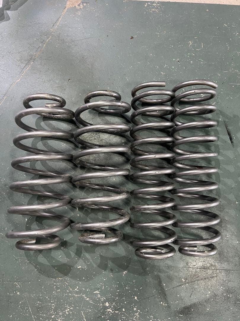 ラフカントリー　2.5インチリフト　コイルスプリングのみ　中古　ラングラー　JL