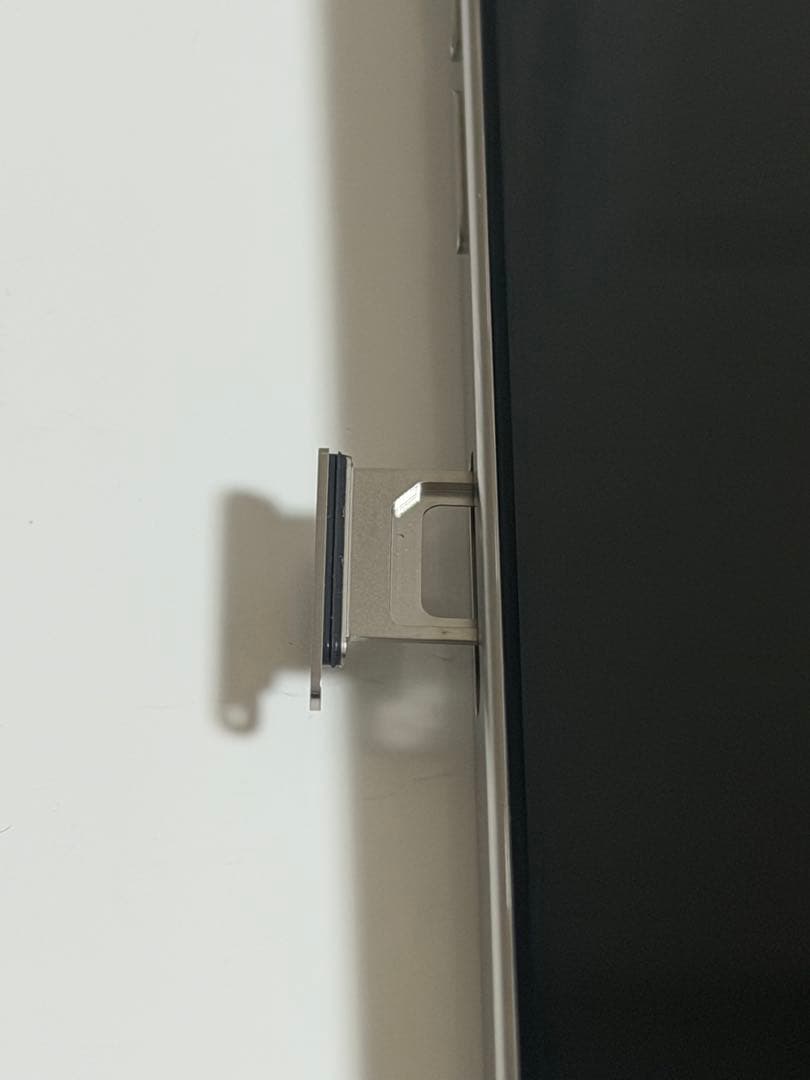 iPhone 15 Pro 256GB SIMフリー ホワイトチタニウム