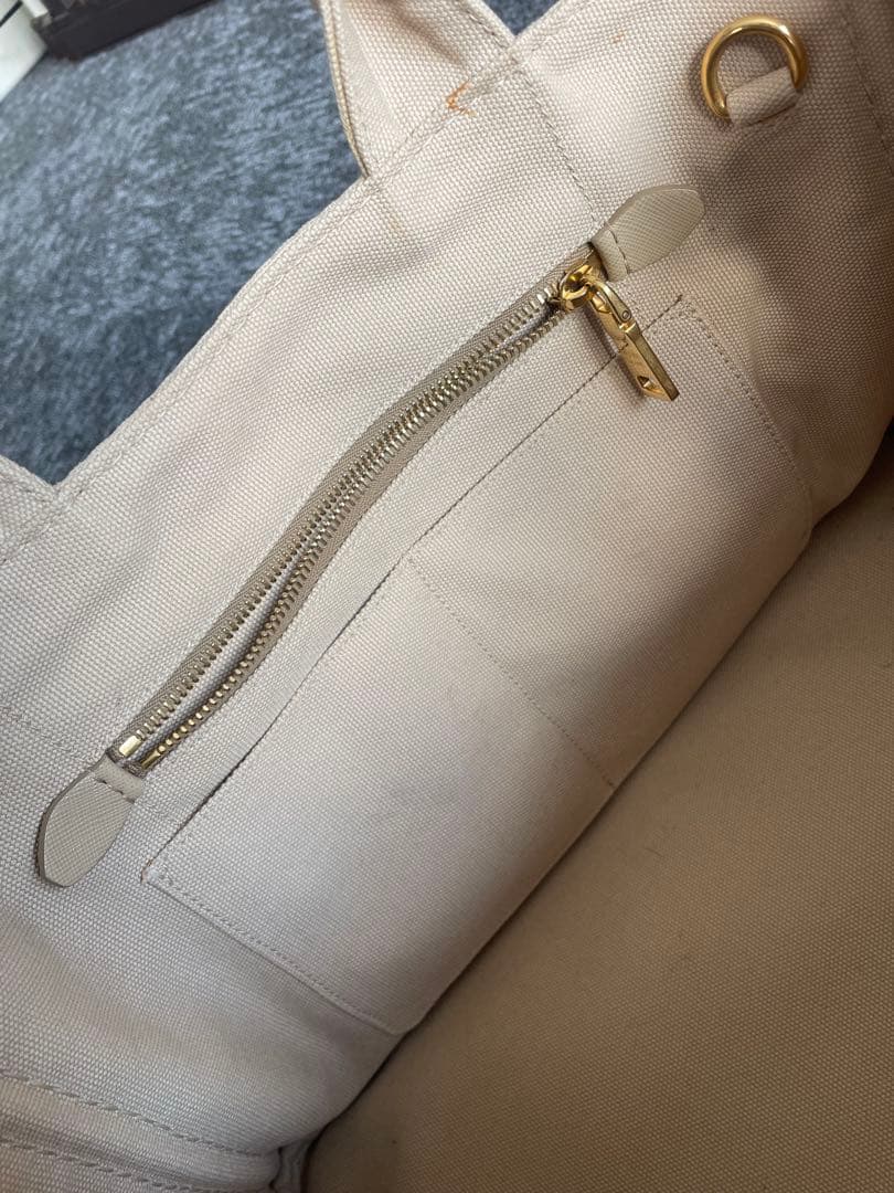 T*P様 PRADA カナパ バッグ ベージュ