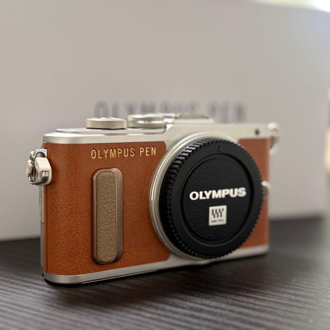 OLYMPUS PEN E-PL8 ミラーレスカメラ　ダブルレンズ　ダブルズーム