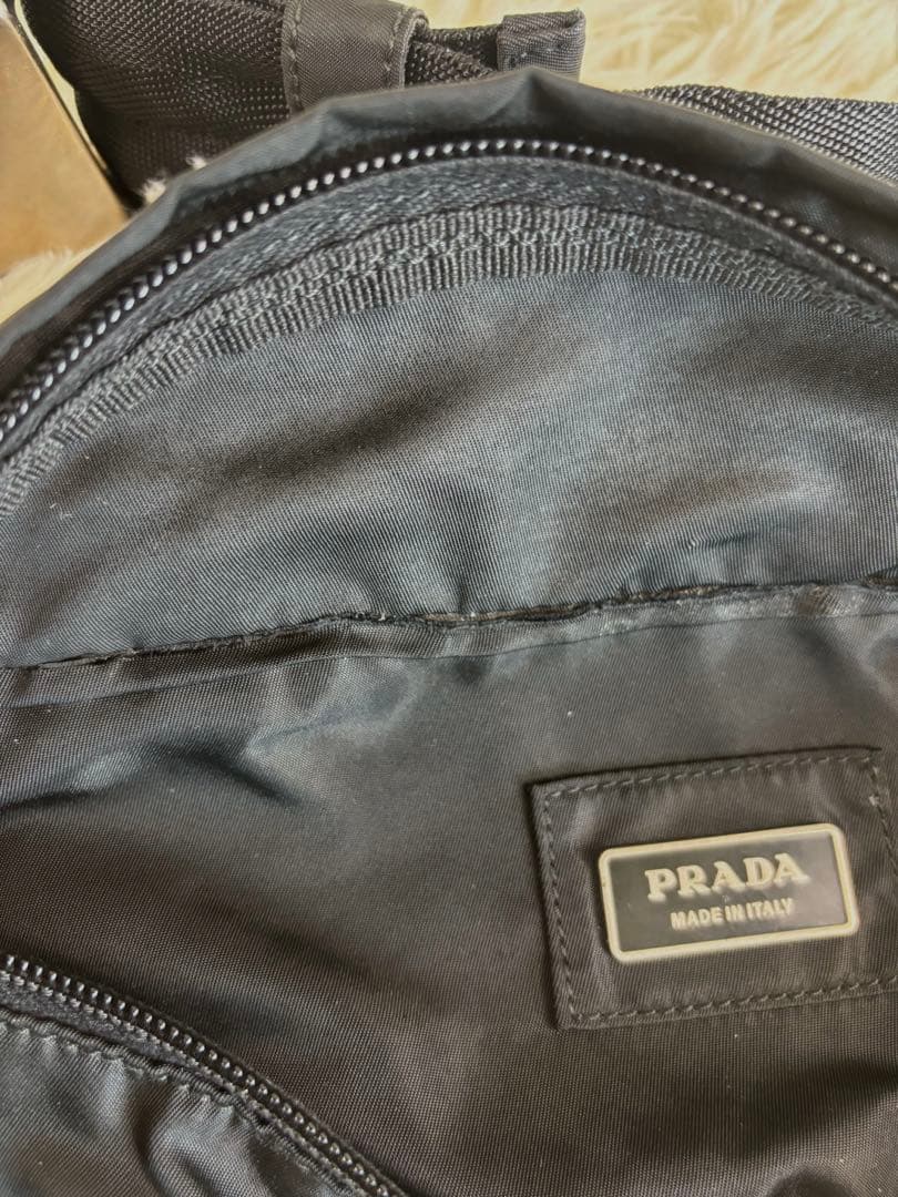 PRADA プラダ　三角ロゴプレート ポコノ ナイロン ボディバッグ