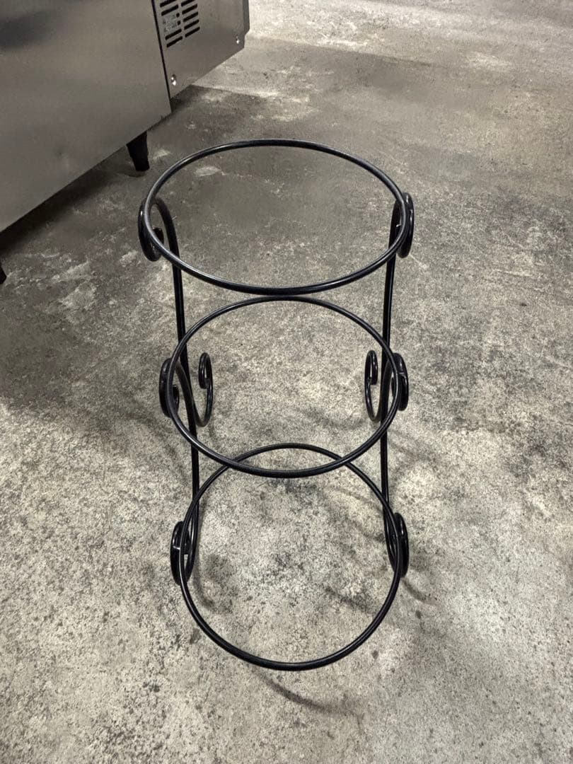 アイアン 3段 スタンド　フルーツスタンド　ディスプレイラック　アンティーク