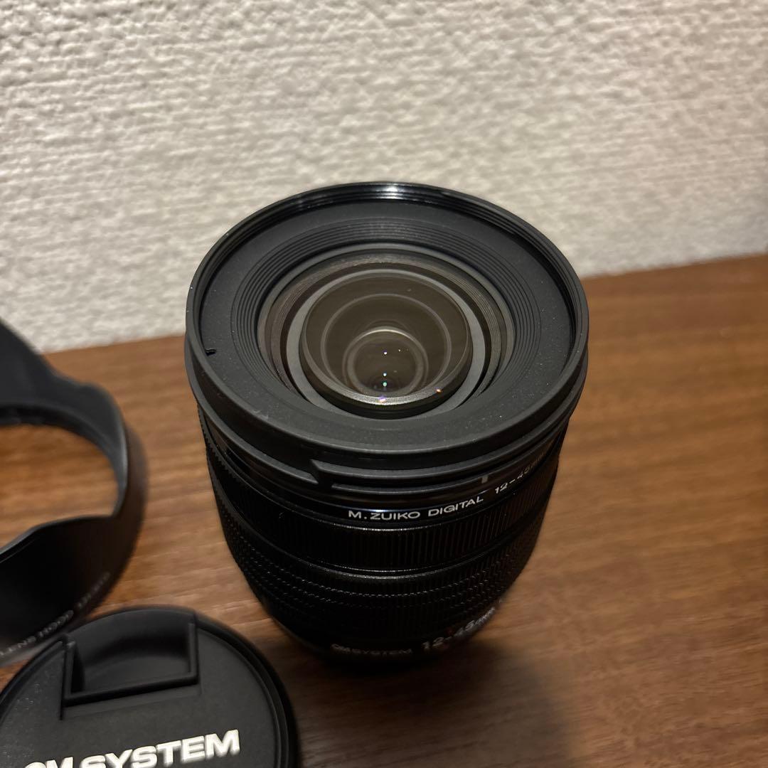M.ZUIKO DIGITAL ED 12-45mm F4.0 PROレンズ