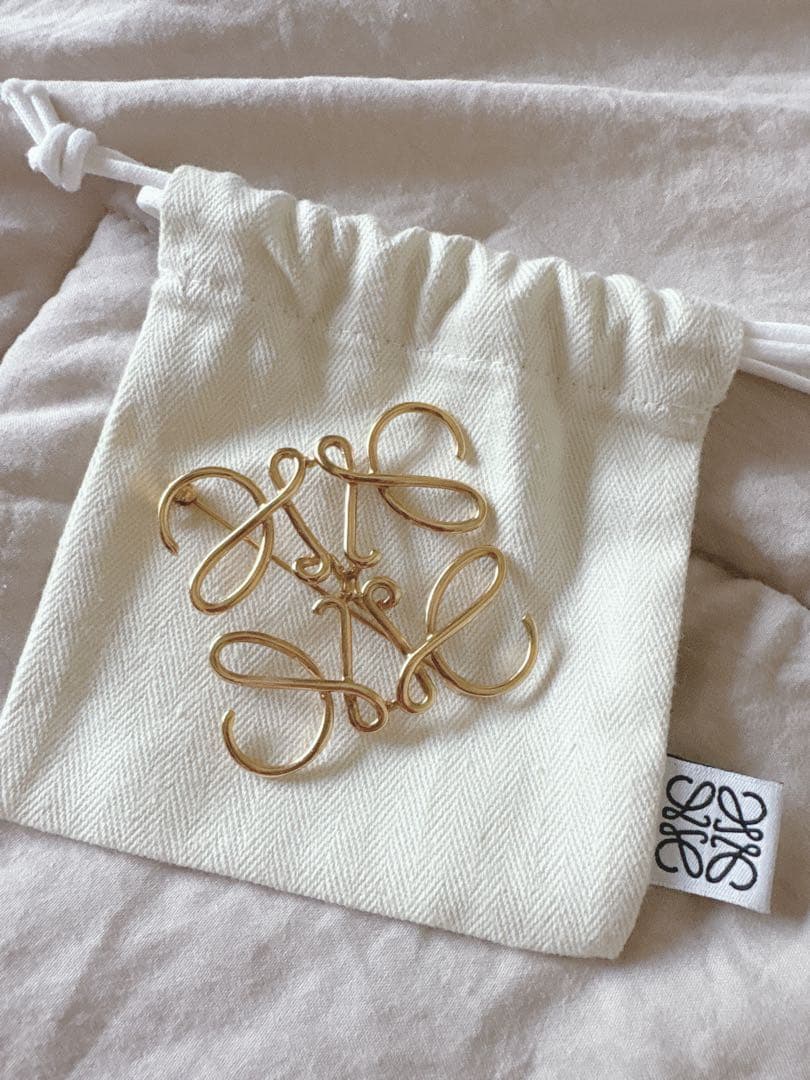 【公式オンライン購入】ロエベ　ブローチ