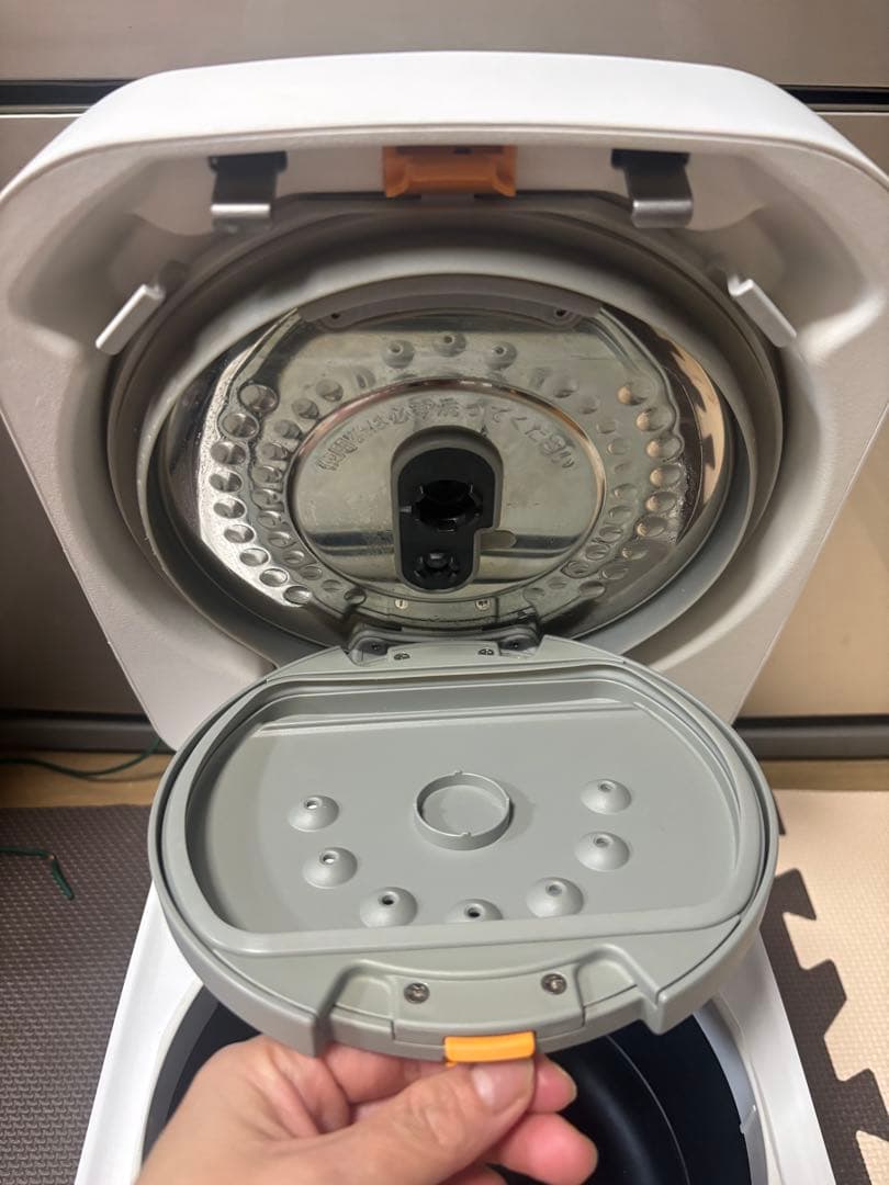 HITACHI 炊飯器 ふっくら御膳RZ-V100GM-2024年製